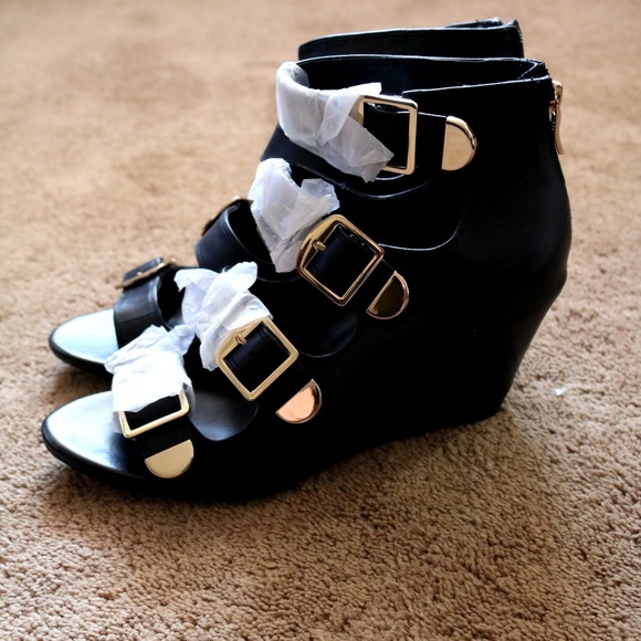 BCBGeneration Shoes - BCBGeneration, BG-Cayden wedge sandal